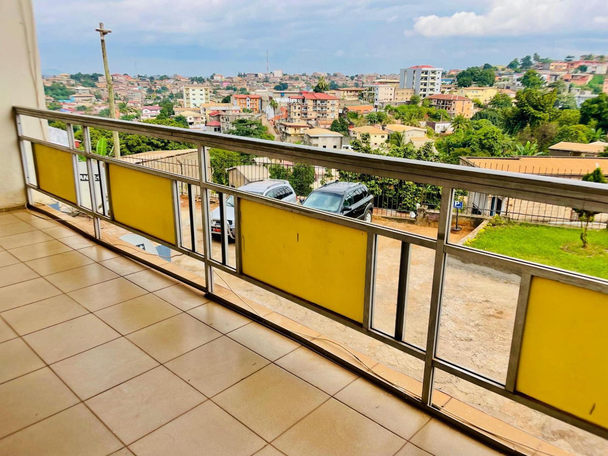 Appartement Avec Vue Panoramique Two Or Three Rooms Yaoundé 外观 照片