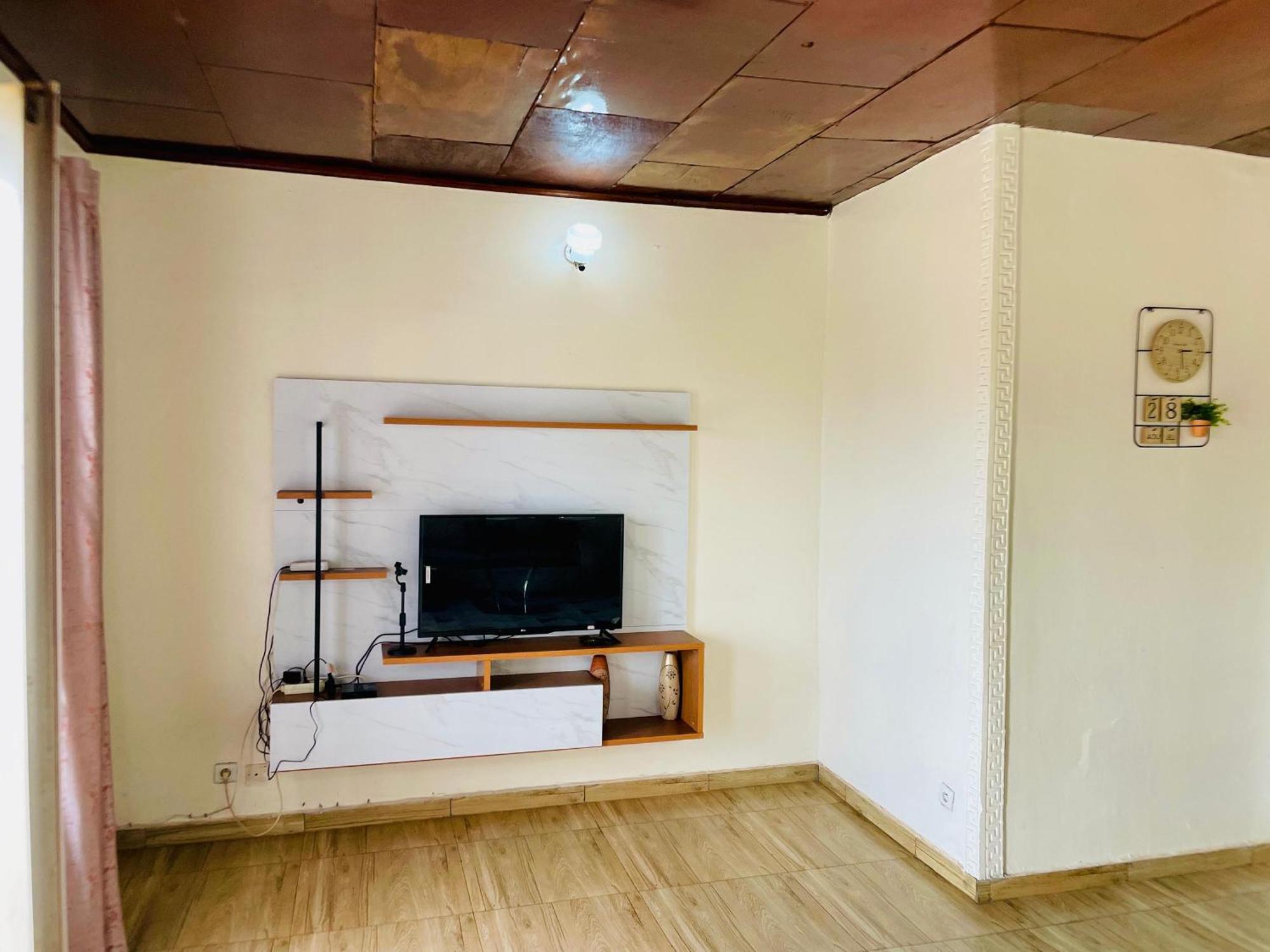 Appartement Avec Vue Panoramique Two Or Three Rooms Yaoundé 外观 照片