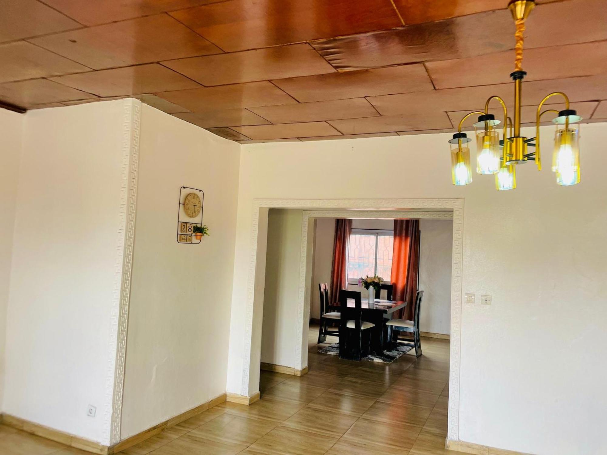 Appartement Avec Vue Panoramique Two Or Three Rooms Yaoundé 外观 照片