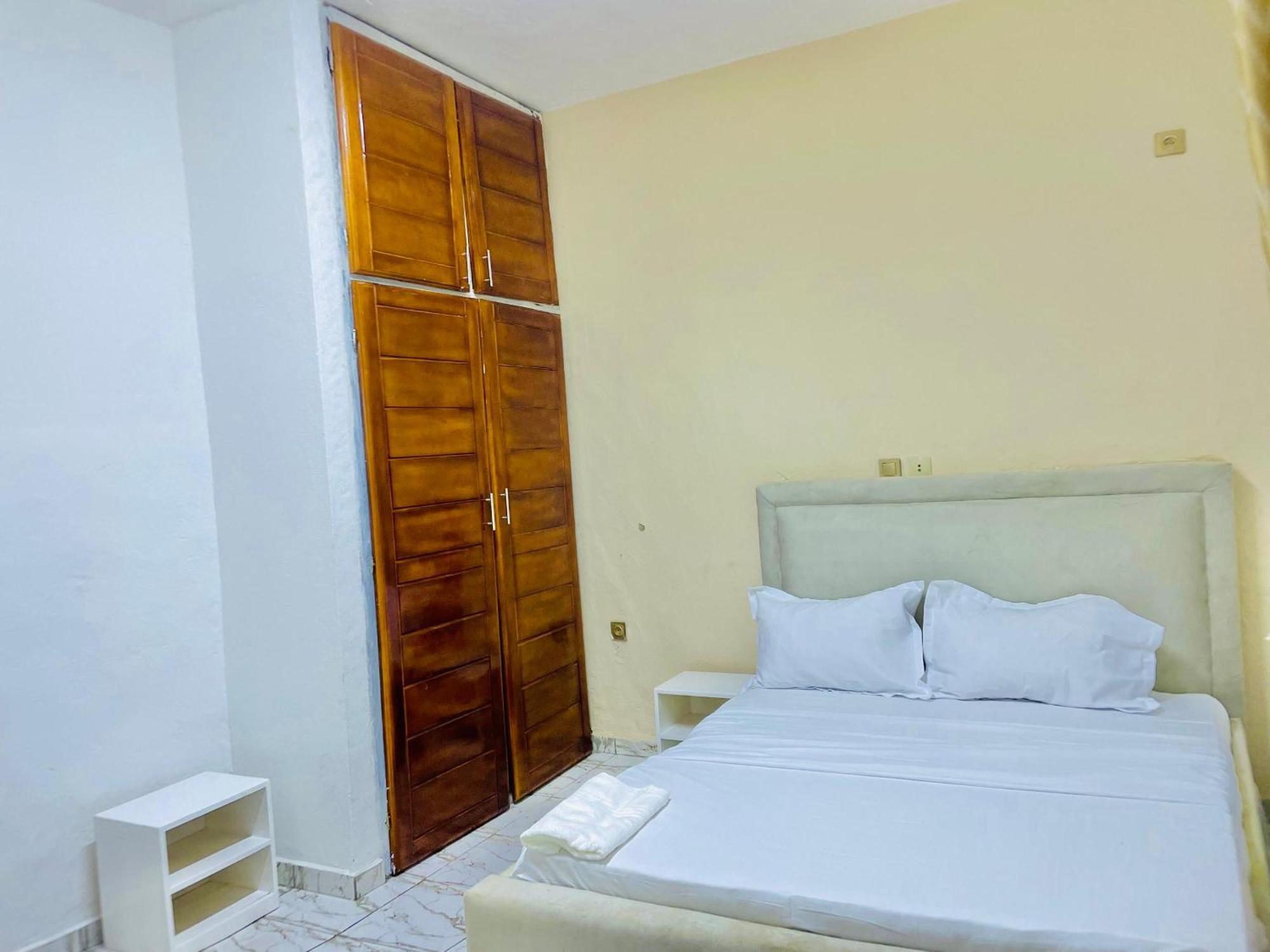 Appartement Avec Vue Panoramique Two Or Three Rooms Yaoundé 外观 照片